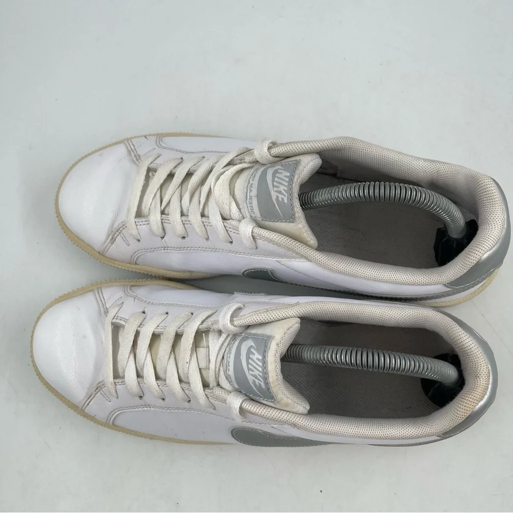 Nike Women’s Court Majestic White Grey Lace Up Low Top Running Shoes - Size 10